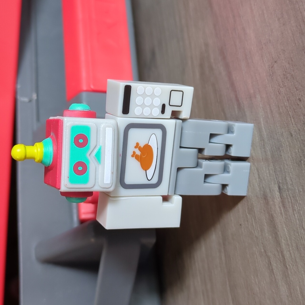 Roblox Microwave Spybot Series 2 Minifigure